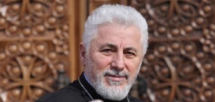 Եզրաս արքեպիսկոպոսը կօծի Նախոդկայի հայկական եկեղեցին