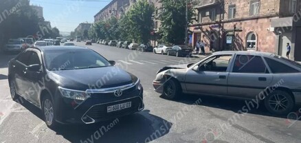 Երևանում վթարի է ենթարկվել Մալաթիա-Սեբաստիայի թաղապետ Ռոմիկ Մխիթարյանը. նրան բուժօգնություն են ցուցաբերել. shamshyan.com