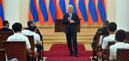 Նախագահն ընդունել է «Ամառային դպրոց» 4-րդ ծրագրի մասնակիցներին