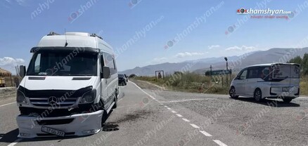 Հարթագյուղում բախվել են «Mercedes Sprinter»-ը, «Toyota»-ն ու մեկ այլ «Mercedes». կան վիրավորներ. shamshyan.com