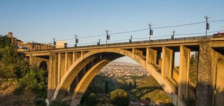 Քաղաքացին փորձել է նետվել Կիևյան կամրջից