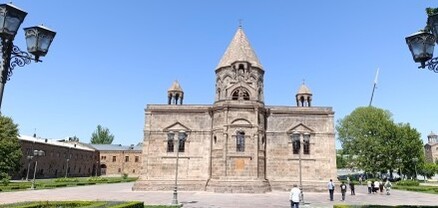 Դատախազությունը պահանջում է Մայր Աթոռին նվիրած տարածքները վերադարձնել ՊՆ-ին. Հետք