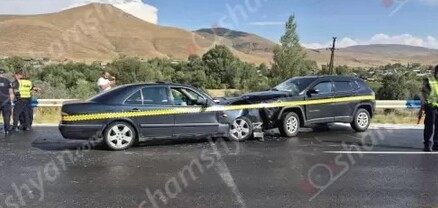 Ավտովթար՝ Շիրակի մարզում․ ճակատ ճակատի բախվել են «Mercedes»-ը ու «Jeep Compass»-ը․ կա վիրավոր