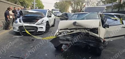 Երևանում ճակատ ճակատի բախվել են Tesla-ն ու Lada-ն. կա վիրավոր․ shamshyan.com