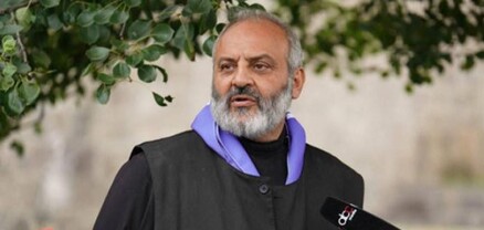 Որքան էլ փորձես այս ամբողջ արհավիրքի մեղքը ուրիշներին վերագրել, մեր պատմության աղվեսադրոշմն արդեն ճակատիդ է և երբեք չի սրբվելու