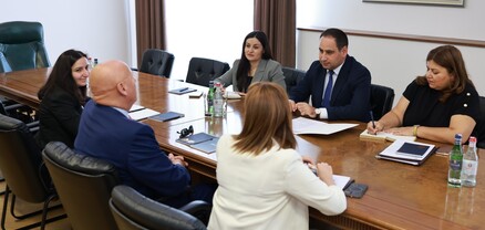 ՏԿԵ նախարար Դավիթ Խուդաթյանն ընդունել է Գլենդելի քաղաքապետ Արա Նաջարյանին