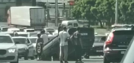 Իսակով-Շիրակի փողոցների խաչմերուկում ավտոմեքենա է կողաշրջվել․ նախնական տեղեկություններով՝ տուժածներ չկան