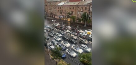 Անձևրից հետո Երևանում երթևեկությունը կրկին կաթվածահար է եղել