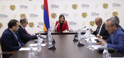Մեկնարկել է Սահմանադրական բարեփոխումների խորհրդի նիստը