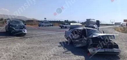 Արարատի մարզում բախվել են Mercedes-ն ու Mitsubishi-ն. 5 վիրավորներից մեկը հիվանդանոցում մահացել է. shamshyan.com