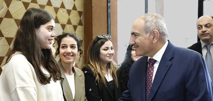 Փաշինյանը ուսանողների և աշակերտների ներկայացրել է Իրական Հայաստանի գաղափարախոսությունը