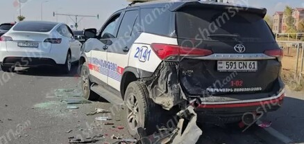 Երևանում Infinity-ն բախվել է Mazda-ին, ապա պարեկների ավտոմեքենային. կա վիրավոր. shamshyan.com