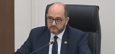 Դատապարտում եմ. Արայիկ Հարությունյանն Արշակ Սրբազանին կոչ արեց դիմել իրավապահներին