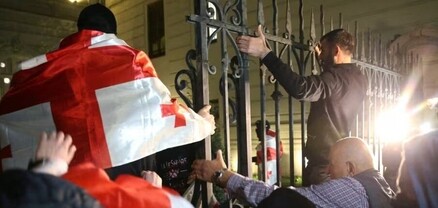 Վրաստանի դատարանը կալանավորել է նախագահական նստավայրի վրա գրոհի կազմակերպիչներին