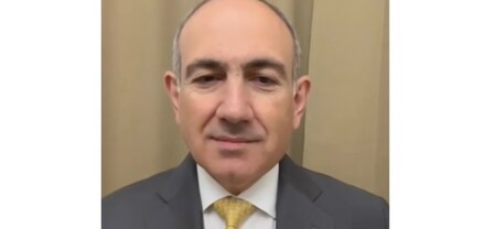 Սերը պակասել է, չի կորել․ Փաշինյանի սրտիկն ու դեղին վարդը