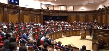 ԱԺ-ն ընդունեց «Հայաստանի և Ադրբեջանի միջև խաղաղության հաստատման վերաբերյալ» ԱԺ հայտարարության նախագիծը