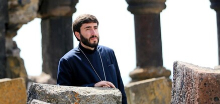 Ստեփան Ասատրյանը «չի վերականգնվի»․ դատարանը չի կարող եկեղեցու գործերին միջամտել