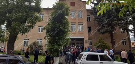 Վանաձորի դատարանից 22-ամյա տղան դանակահարված վիճակում տեղափոխվել է հիվանդանոց. shamshyan.com