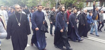 Իմ ազատ կամքով մասնակցել եմ գրեթե բոլոր հասարակացունց հանրահավաքներին ու ցույցերին. Հայր Ասողիկ