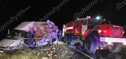 Արարատի մարզում բախվել են խնձորով բարձված Ford Transit-ն ու բեռնատարը. կա վիրավոր. shamshyan.com