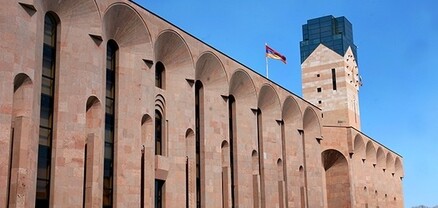 Նուբարաշենում այս պահին կրակ չկա, բայց հրդեհի օջախները շարունակում են ծխալ. քաղաքապետարան