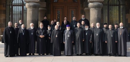 Գարեգին Բ-ն հանդիպում է ունեցել Կոտայքի թեմի հոգևոր սպասավորների հետ