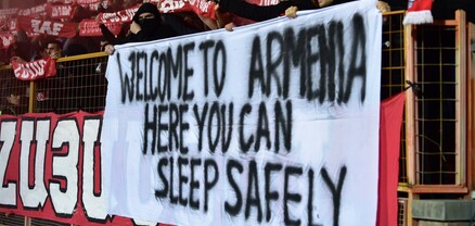 «Բարի գալուստ Հայաստան. այստեղ կարող եք հանգիստ քնել». ինչպես են հայ երկրպագուները դիմավորել Հունգարիայի հավաքականին