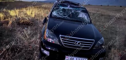 Եղվարդ-Արագյուղ ճանապարհին բախվել են «ՎԱԶ 2107»-ը և «Lexus GX470»-ը․ վերջինը կողաշրջվել է․ shamshyan.com