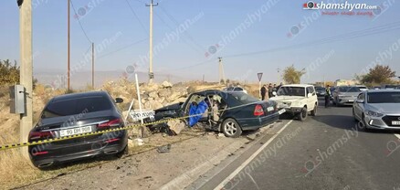 Ողբերգական ավտովթար՝ Մուղնիում. բախվել են 2 «Mercedes»-ներն ու «Mitsubishi»-ն. կա 1 զոհ, 2 վիրավոր. shamshyan.com 