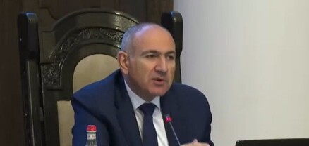 Ժողովուրդ, էդ դպրոցի դաշնամուրը էրեխեքի համար ա, թող ջարդեն, բայց բեմի վրա թող լինի, մի' պահեք