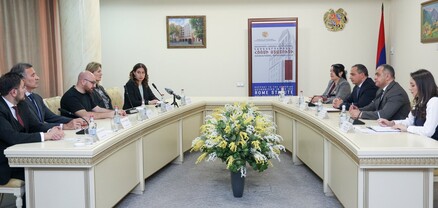 ՔԿ նախագահն ու Նիդերլանդների դեսպանը հավաստագրեր են հանձնել վերապատրաստում անցած քննիչներին