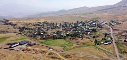 Կարմրաշեն գյուղն օր օրի դատարկվում է,  իսկ այդ ֆոնին որոշվել է փակել գյուղի միակ դպրոցը