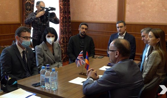 ԱԺ «Հայաստան» խմբակցության անդամները հանդիպել են ՀՀ-ում Մեծ Բրիտանիայի դեսպանի հետ