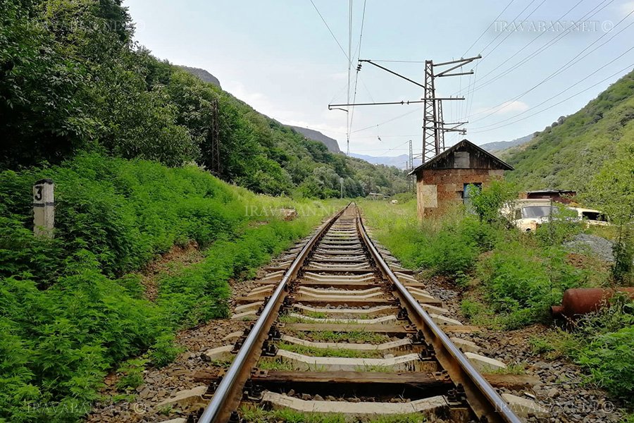 Գործարկում է Ալմաստ (Երևան) - Շորժա էլեկտրագնացքը