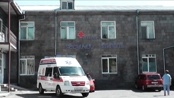 Արցախից Երևան ուղևորվող ավտոբուսը վթարի է ենթարկվել․ կան վիրավորներ