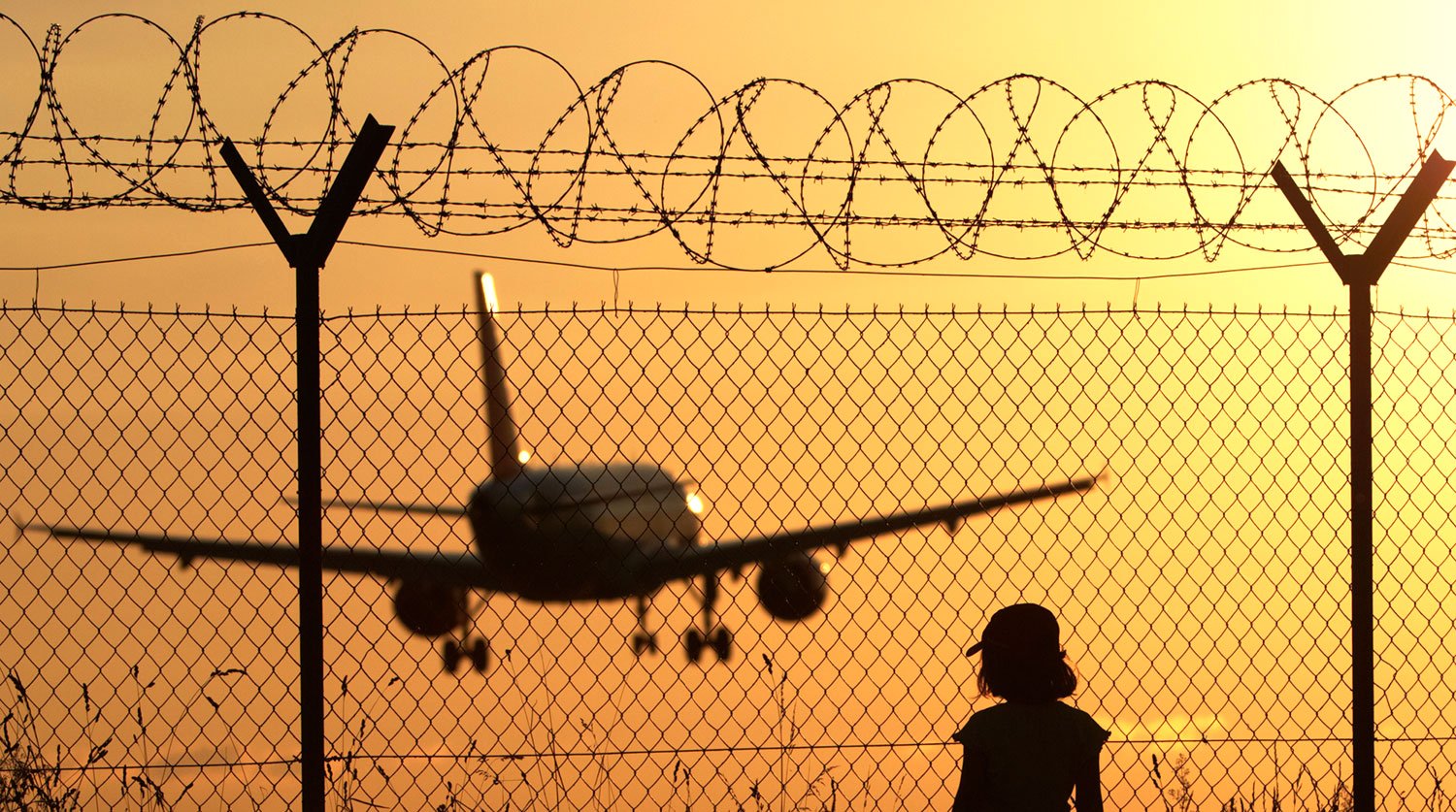 Կանադայում ինքնաթիռը մահացու հարվածել է օդանավակայանի մոտ խոտ հնձող աղջկան