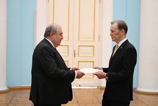 ՀՀ նախագահին հավատարմագրերն է հանձնել Հայաստանում Ավստրալիայի նորանշանակ դեսպանը