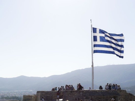 Հունաստանի մի շարք քաղաքներում տեղի են ունեցել ցույցեր՝ ընդդեմ COVID-19-ի դեմ պարտադիր պատվաստման
