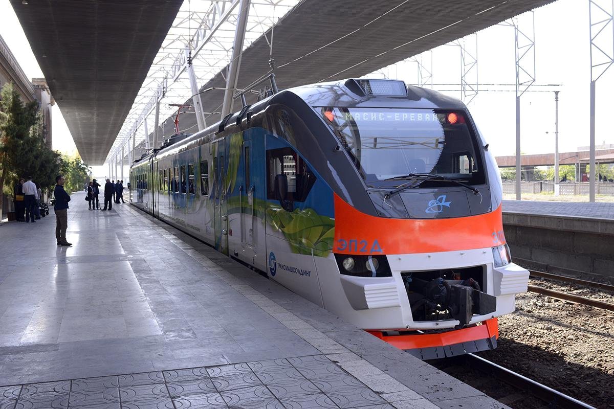 Հայաստանն ու Վրաստանը դիտարկում են Երևանի և Թբիլիսիի միջև արագընթաց գնացք գործարկելու հնարավորությունը