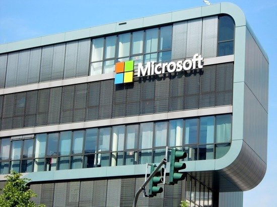 Microsoft-ը աշխատակիցներից և գրասենյակի այցելուներից պահանջում է ամբողջովին պատվաստված լինել COVID-19-ի դեմ