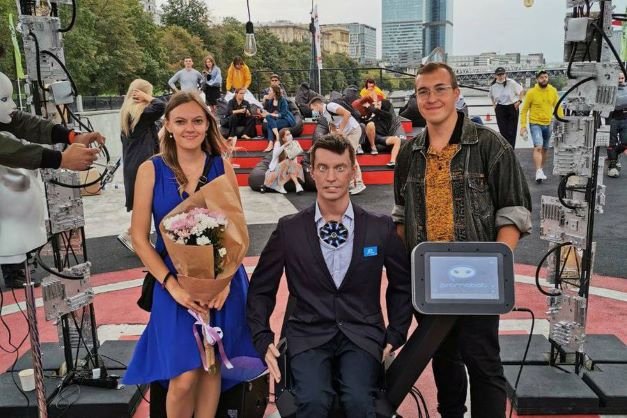 Մարդանման ռոբոտը «ամուսնացրել» է տասնյակ ռուս զույգերի 