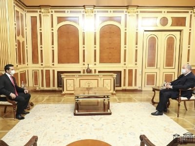 Ալեն Սիմոնյանը հանդիպել է Արմեն Սարգսյանի հետ
