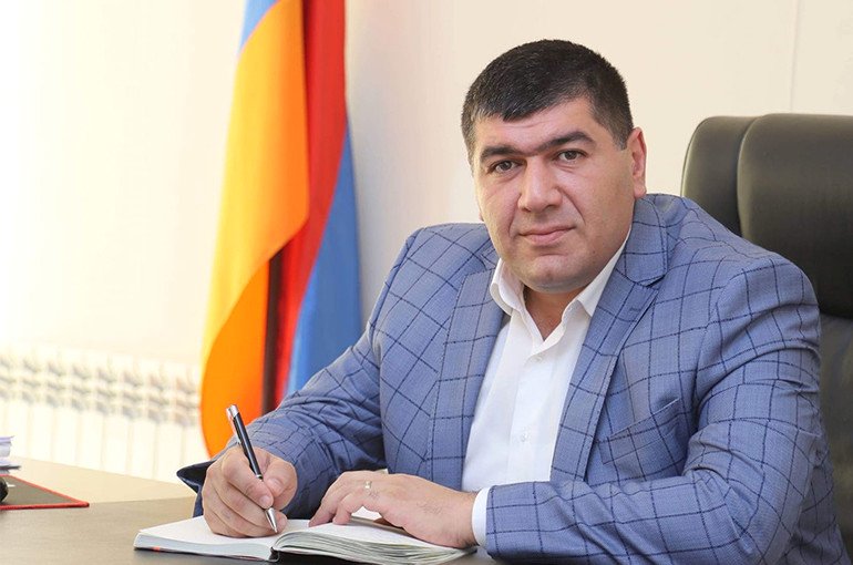 Արտաշատի քաղաքապետը հեռացել է պաշտոնից