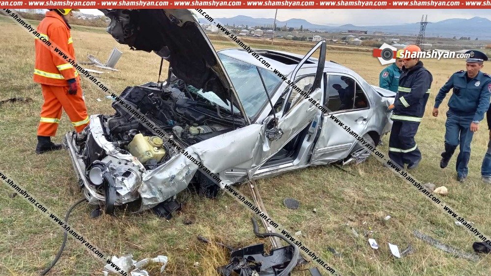 Խոշոր ավտովթար՝ Գեղարքունիքի մարզում. բախումից Mercedes-ը հայտնվել է դաշտում, կա 3 վիրավոր