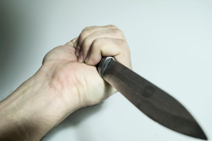Արմավիրում՝ բժշկական դիմակով ու դանակով զինված կինը 2 ժամում թալանել է «Ալֆա ֆարմ» դեղատները․ shamshyan.com