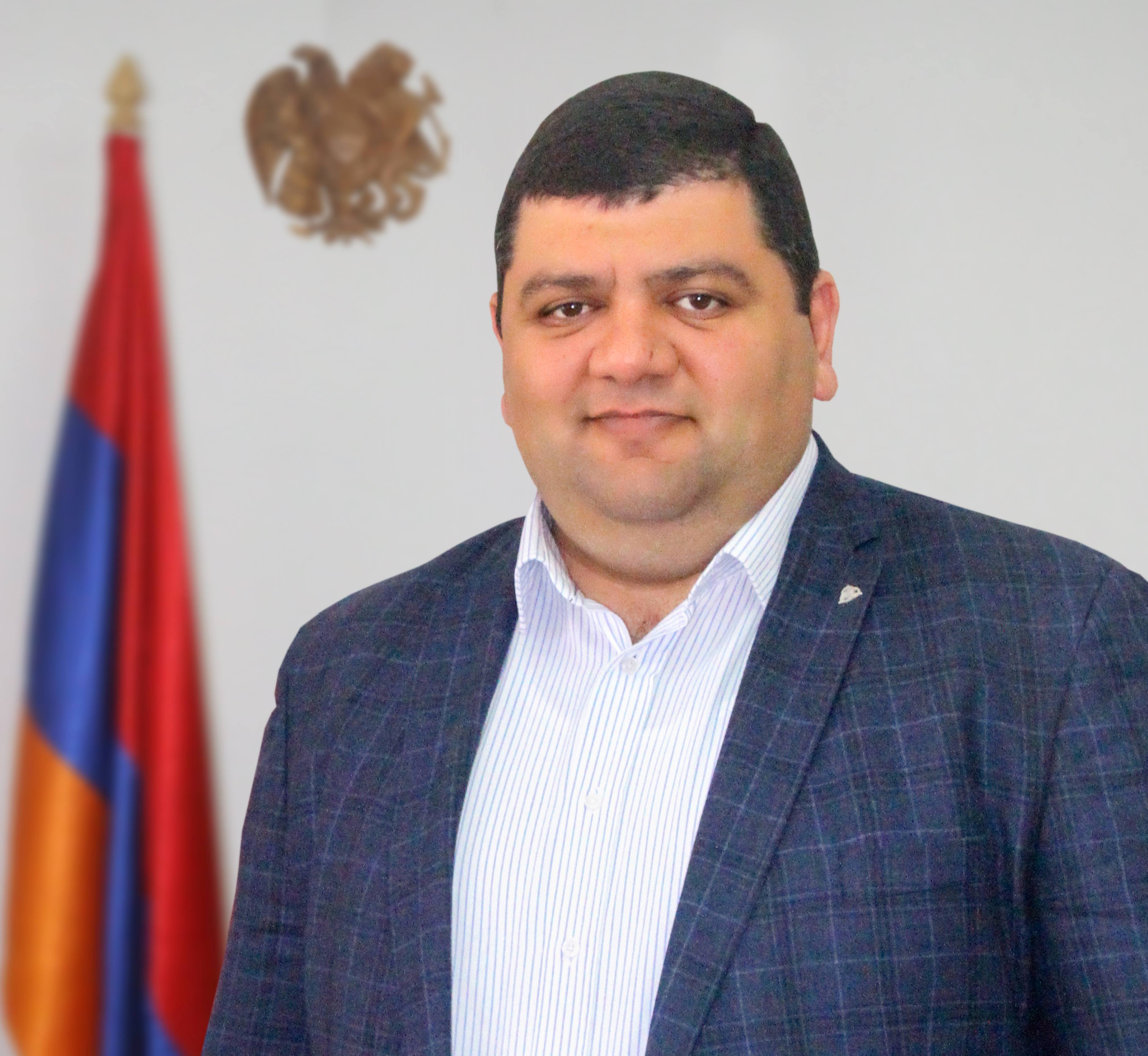 Ֆեյսբուքյան հարթակում բացվել է «Փարսյան քաղաքապետ» ֆեյք էջ․ Գևորգ Փարսյան