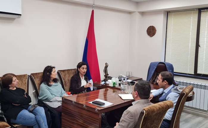 Արցախի ՄԻՊ-ը հանդիպել է «Santé Arménie» առողջապահական նախաձեռնության ներկայացուցիչների հետ