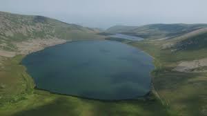 Ծեծկռտուք՝ Սև լճի մոտ