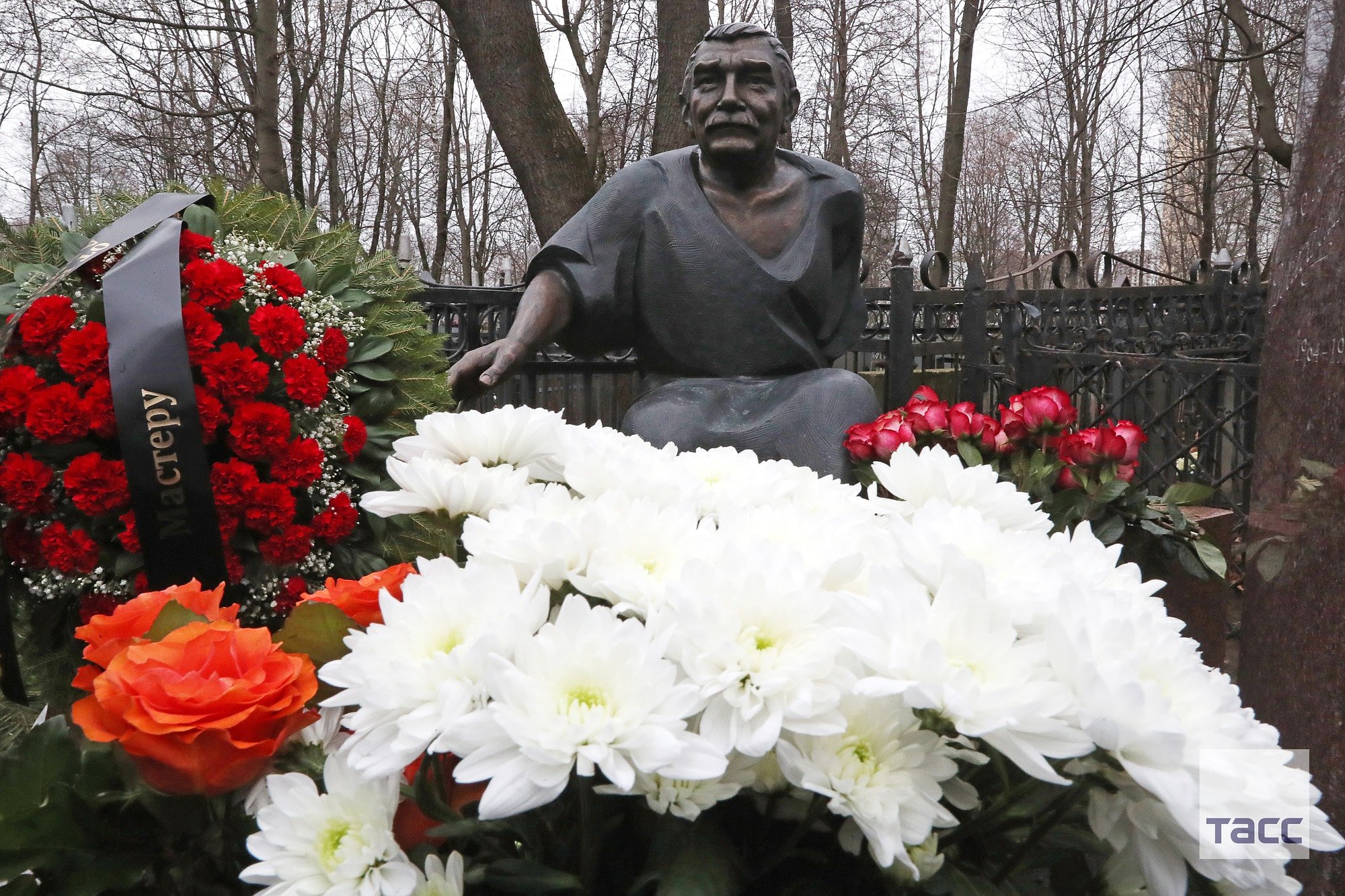 Վագանկովսկոյե գերեզմանատանը բացվել է Արմեն Ջիգարխանյանի հուշարձանը