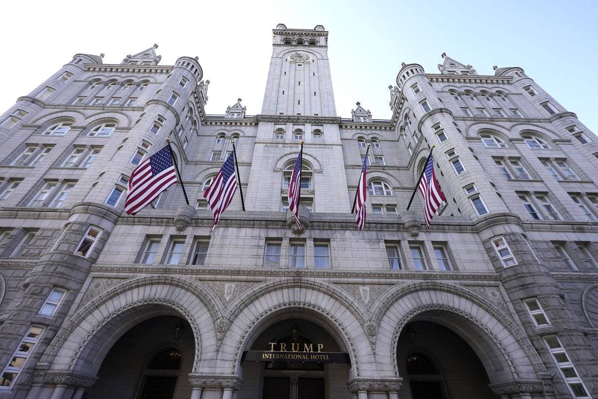 Թրամփը Վաշինգտոնի կենտրոնում գտնվող իր հյուրանոցը վաճառել է 375 մլն դոլարով